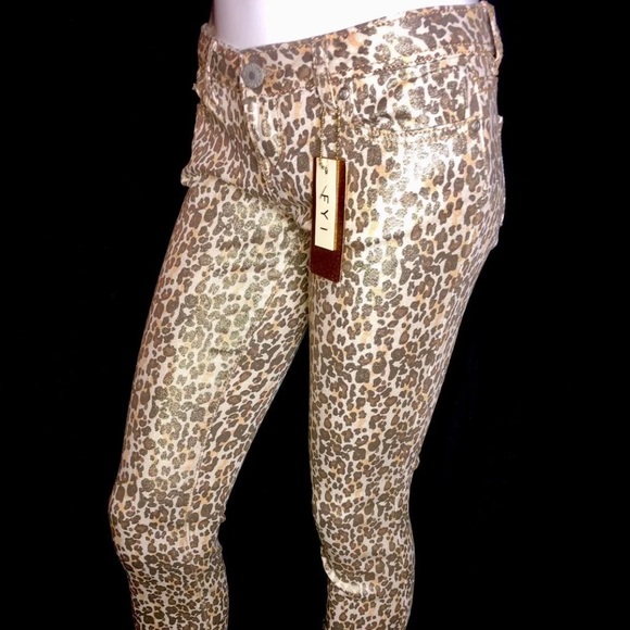 Leopard Shine Jeans - Picture 2 of 8